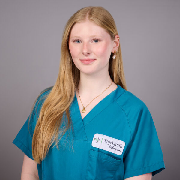 Portraitfoto von Akeya Schirmer